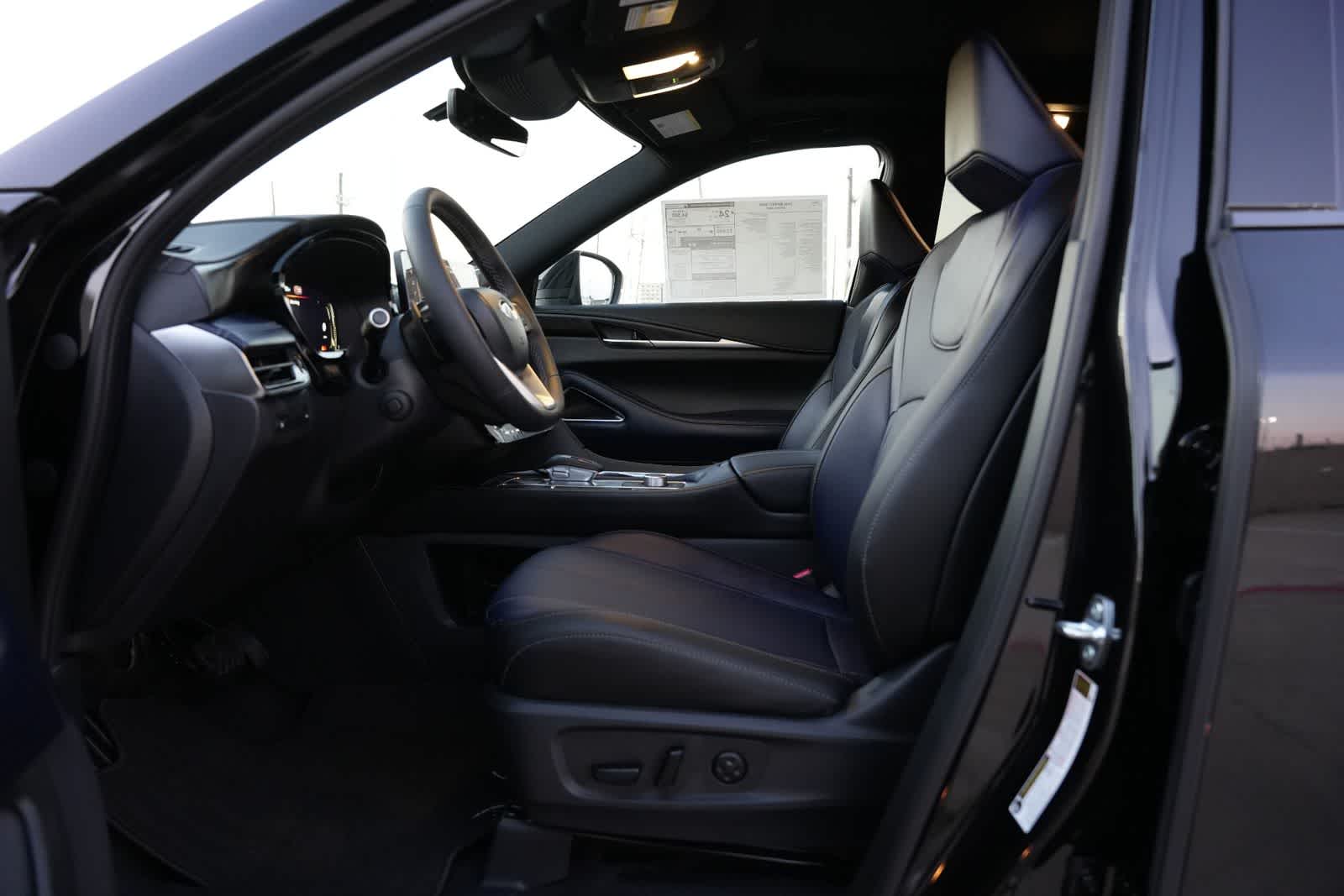 Thumbnail: 2026 INFINITI QX60 - 16