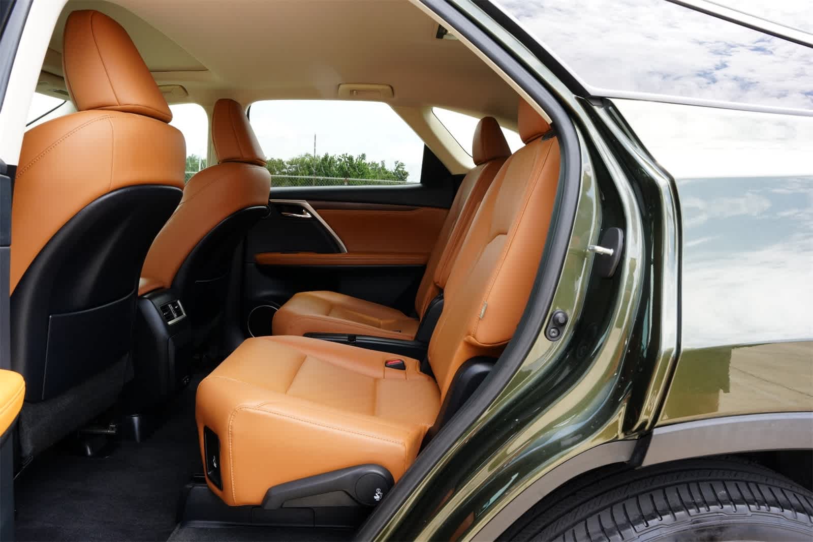 Thumbnail: 2022 Lexus RX - 19