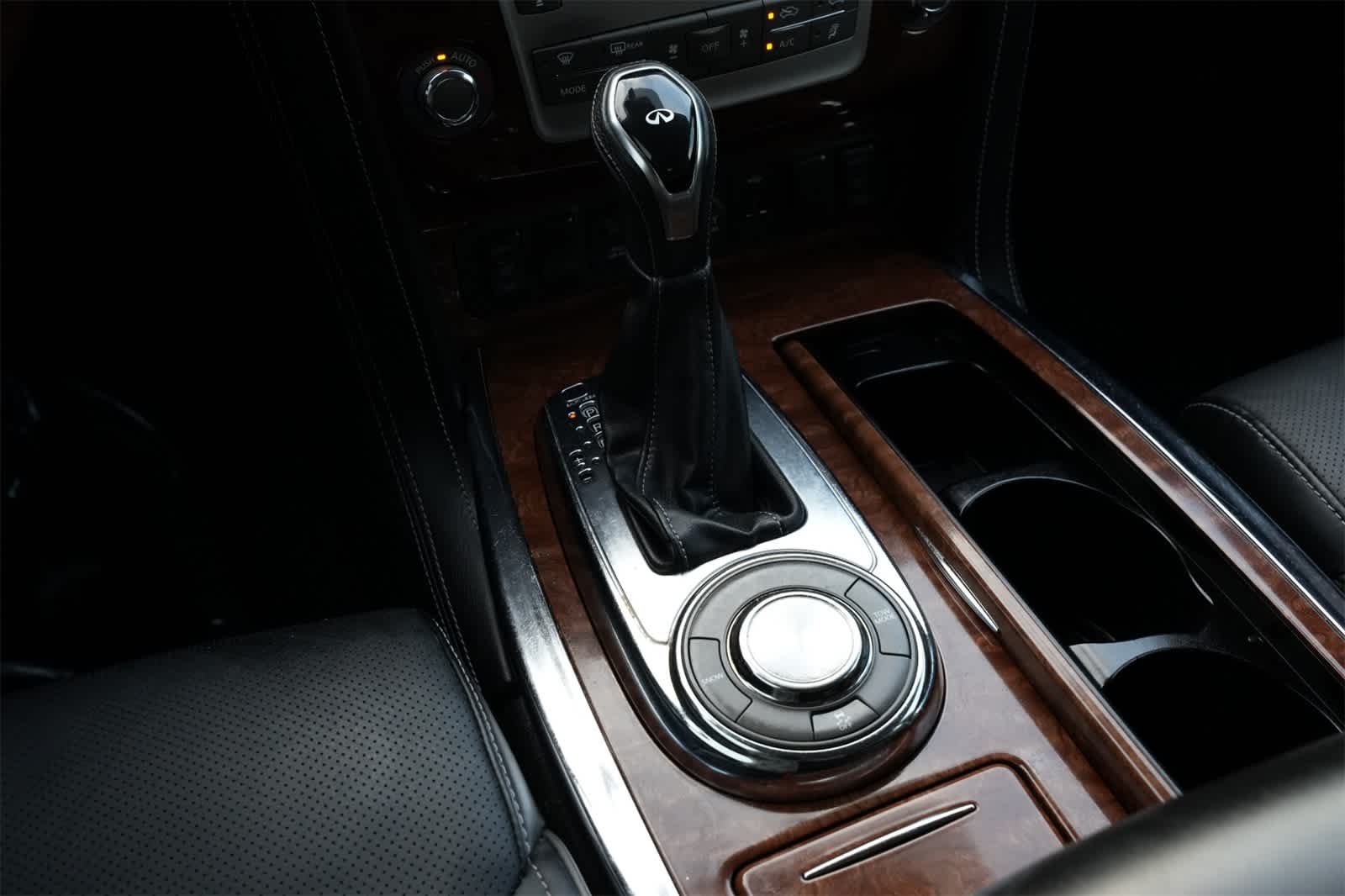Thumbnail: 2019 INFINITI QX80 - 15