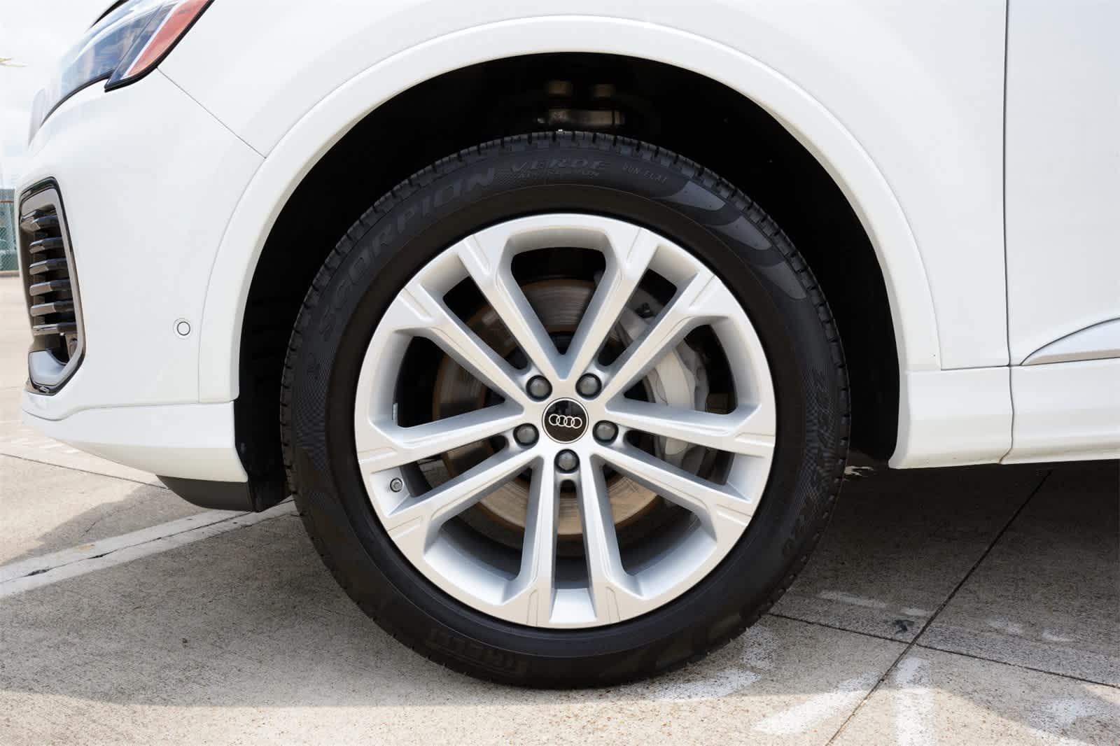 Thumbnail: 2025 Audi Q7 - 27