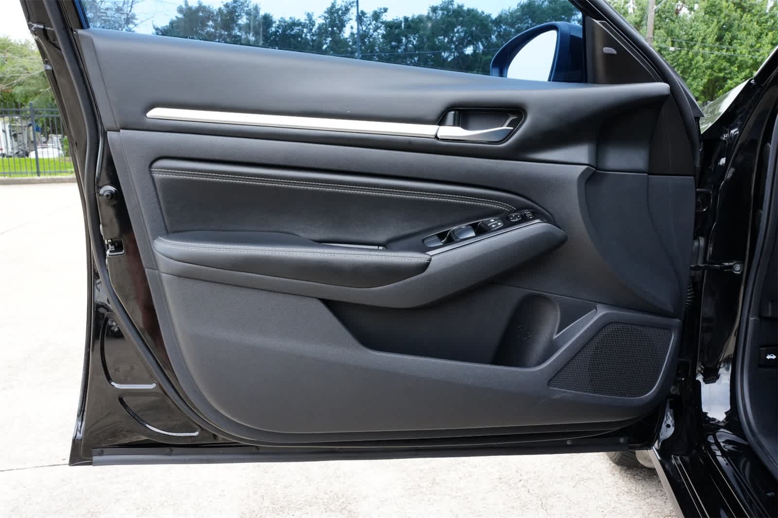 Thumbnail: 2022 Nissan Altima - 18