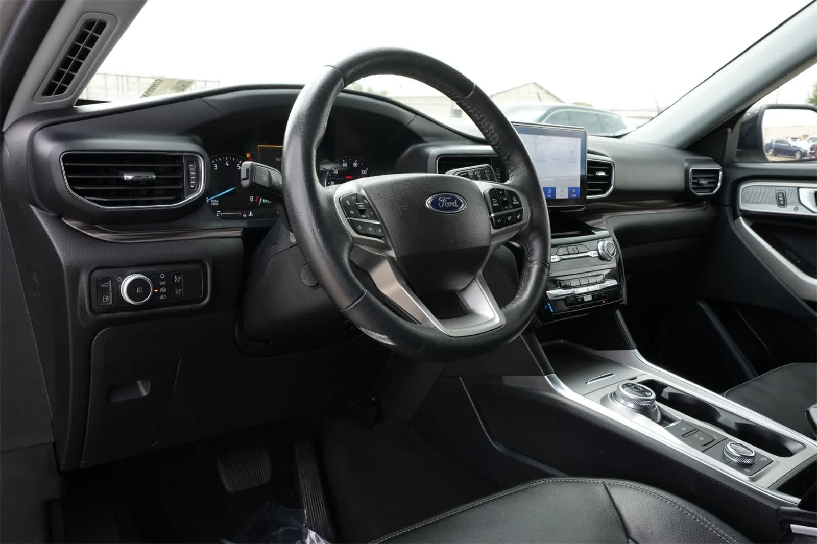 Thumbnail: 2022 Ford Explorer - 16