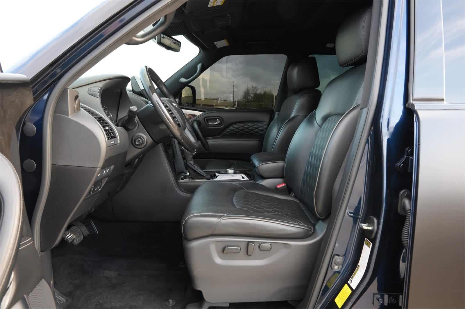 Thumbnail: 2022 INFINITI QX80 - 17