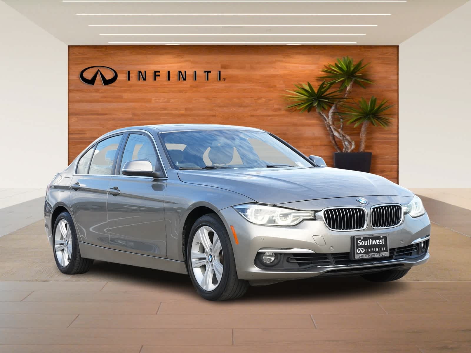 Thumbnail: 2016 BMW 3 Series - 3