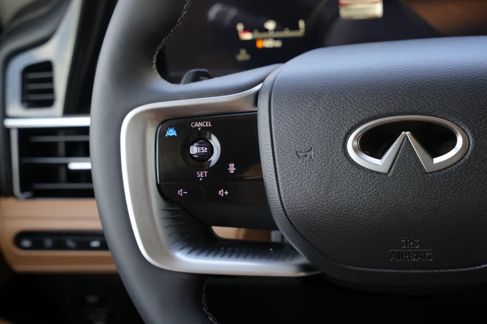 Thumbnail: 2027 INFINITI QX80 - 10