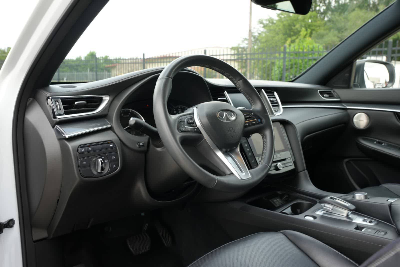 Thumbnail: 2023 INFINITI QX50 - 16