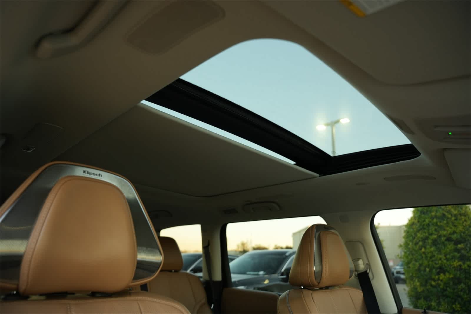 Thumbnail: 2025 INFINITI QX80 - 24
