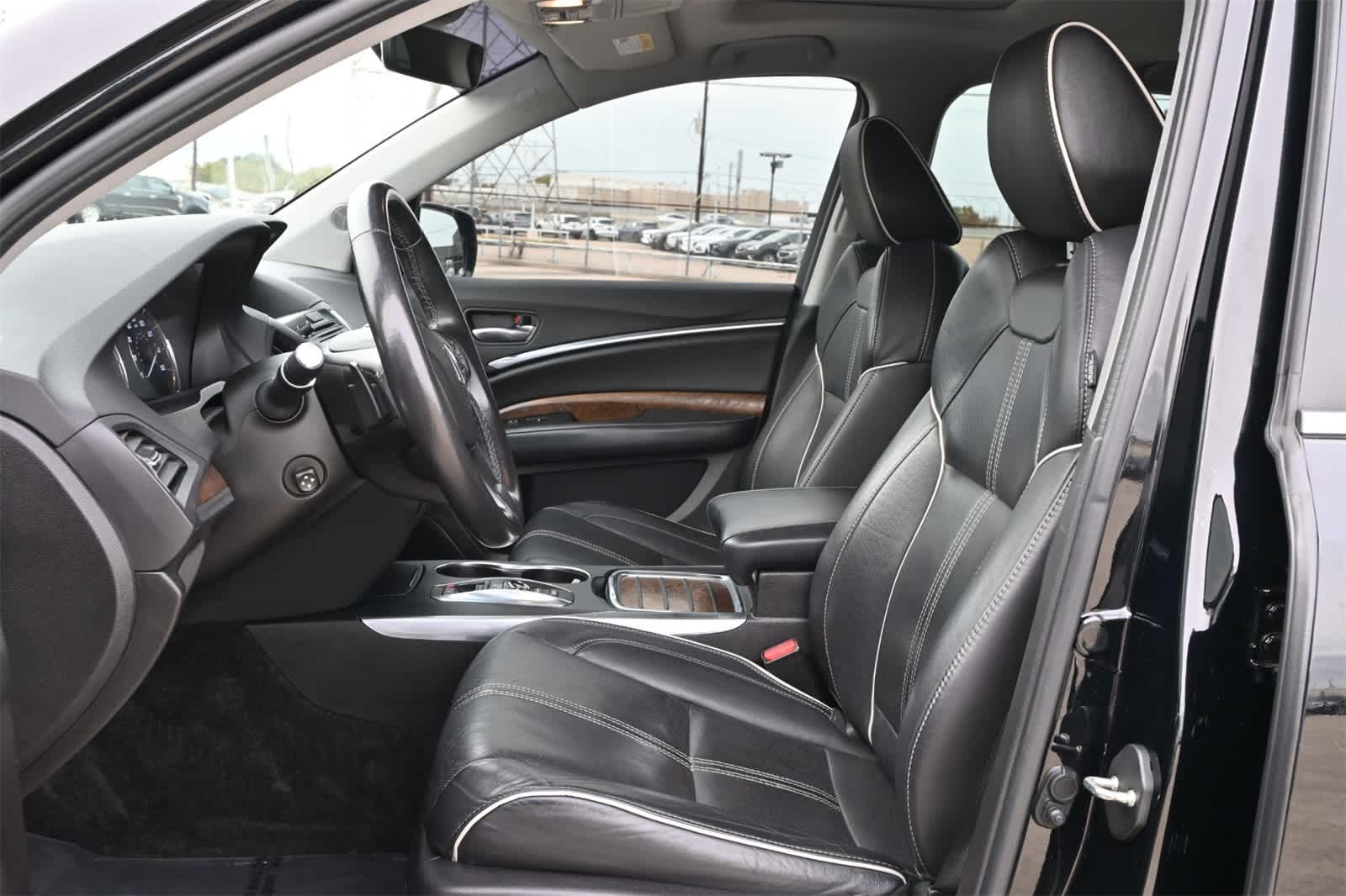 Thumbnail: 2017 Acura MDX - 17