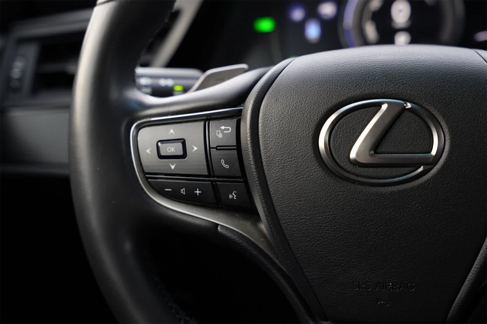 Thumbnail: 2022 Lexus ES - 10