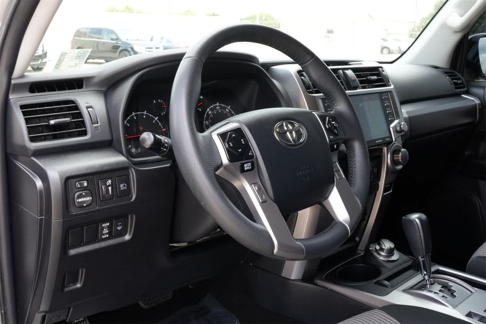 Thumbnail: 2022 Toyota 4Runner - 16