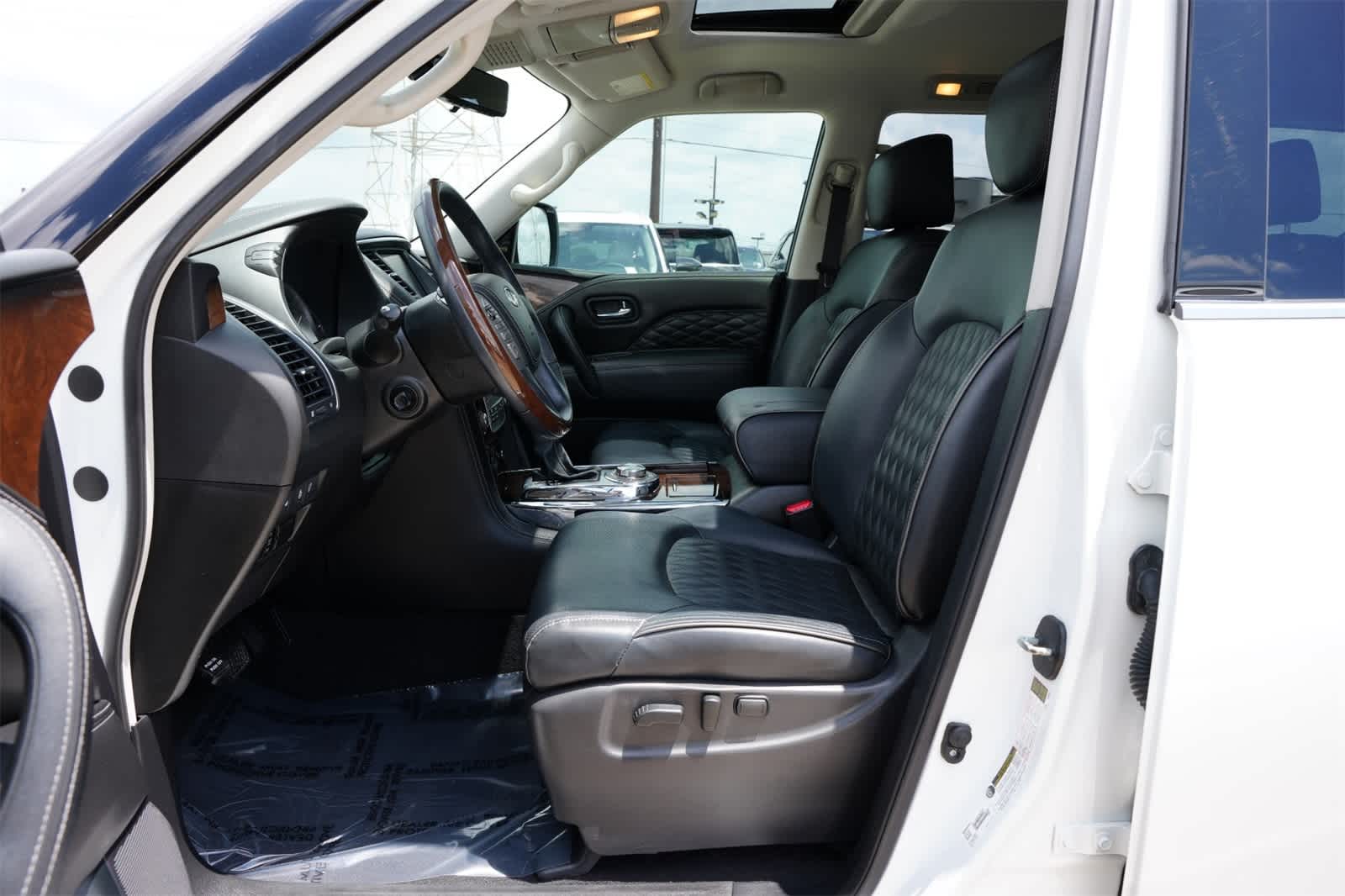 2018 INFINITI QX80  9
