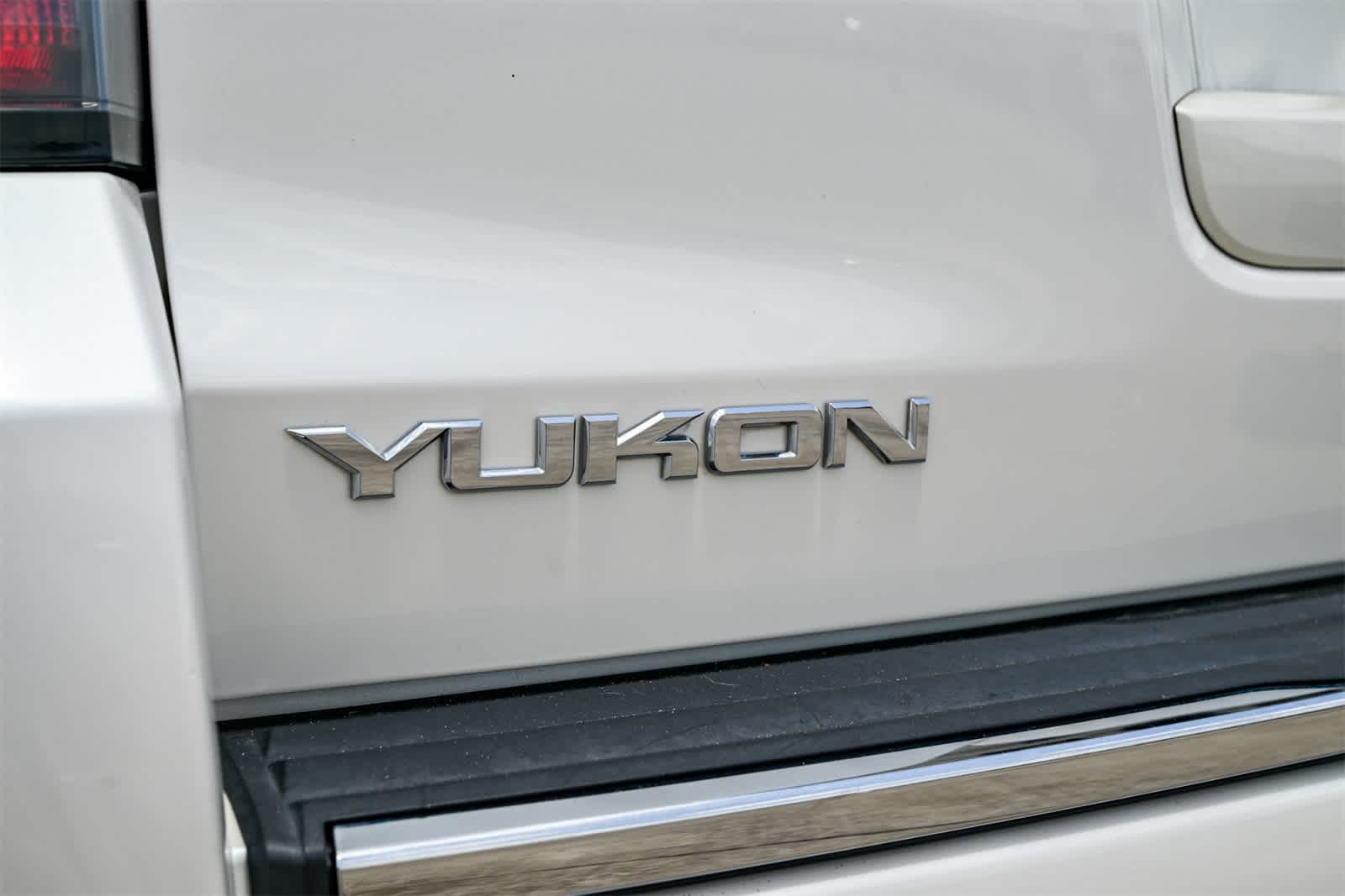 Thumbnail: 2015 GMC Yukon - 19