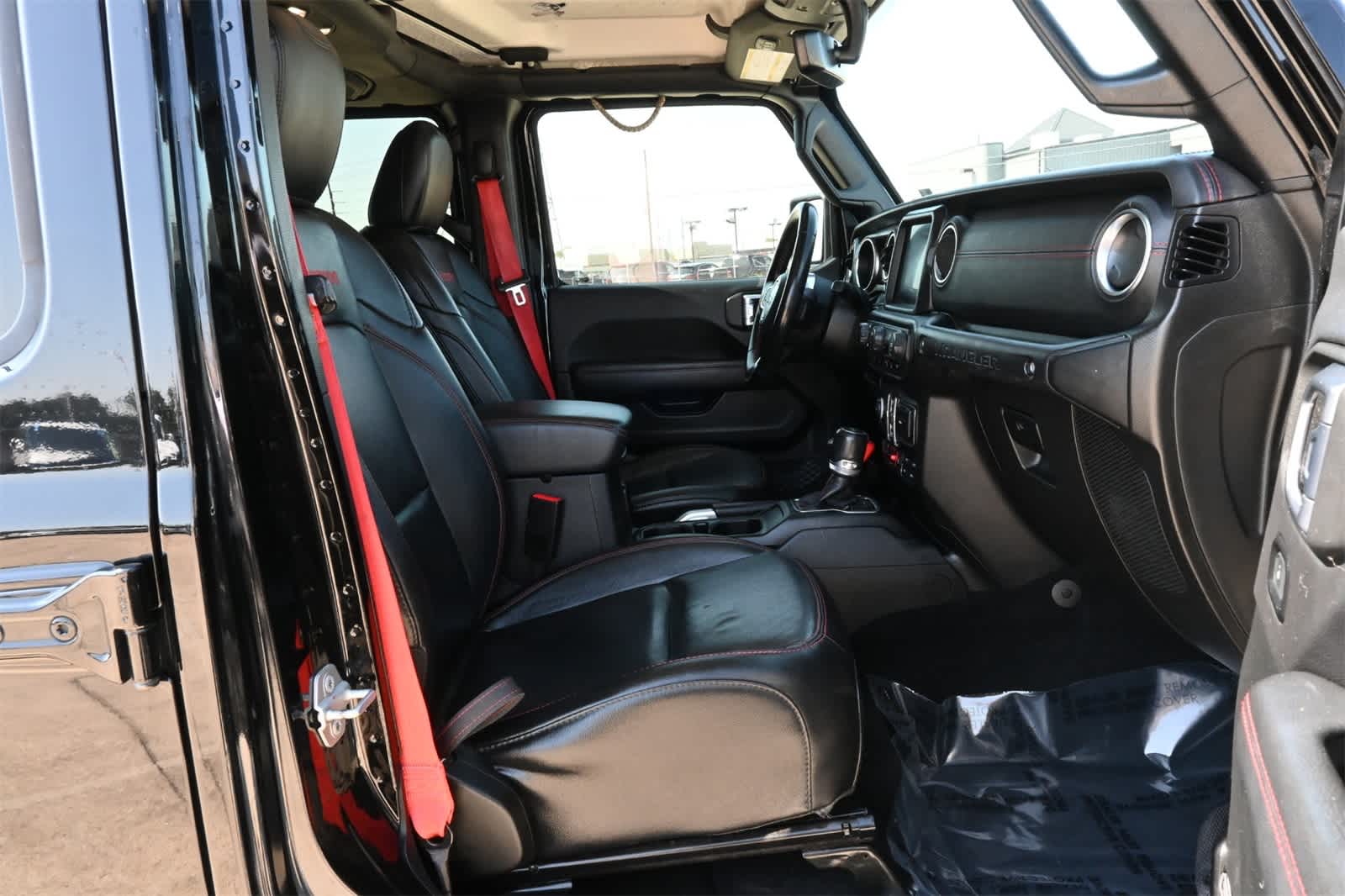 Thumbnail: 2020 Jeep Wrangler - 24