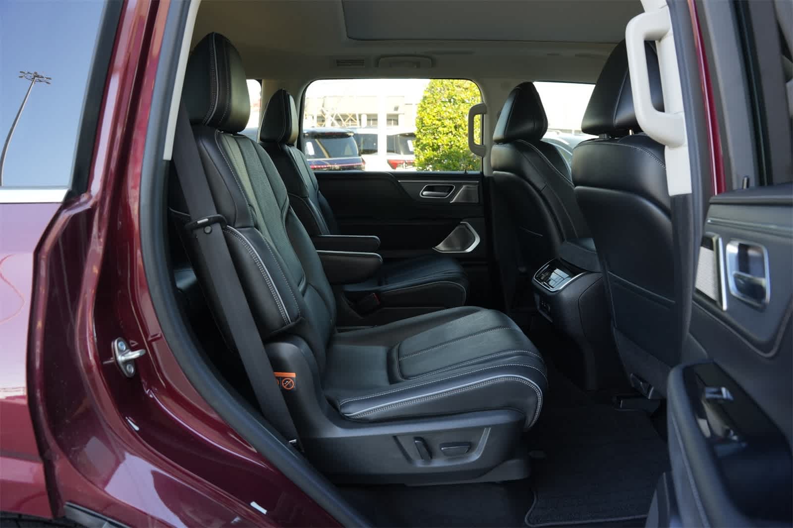 2025 INFINITI QX80 Sensory 22