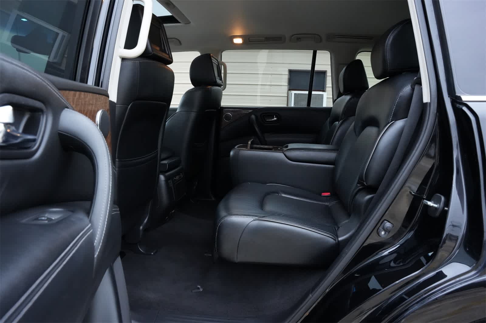 Thumbnail: 2015 INFINITI QX80 - 19