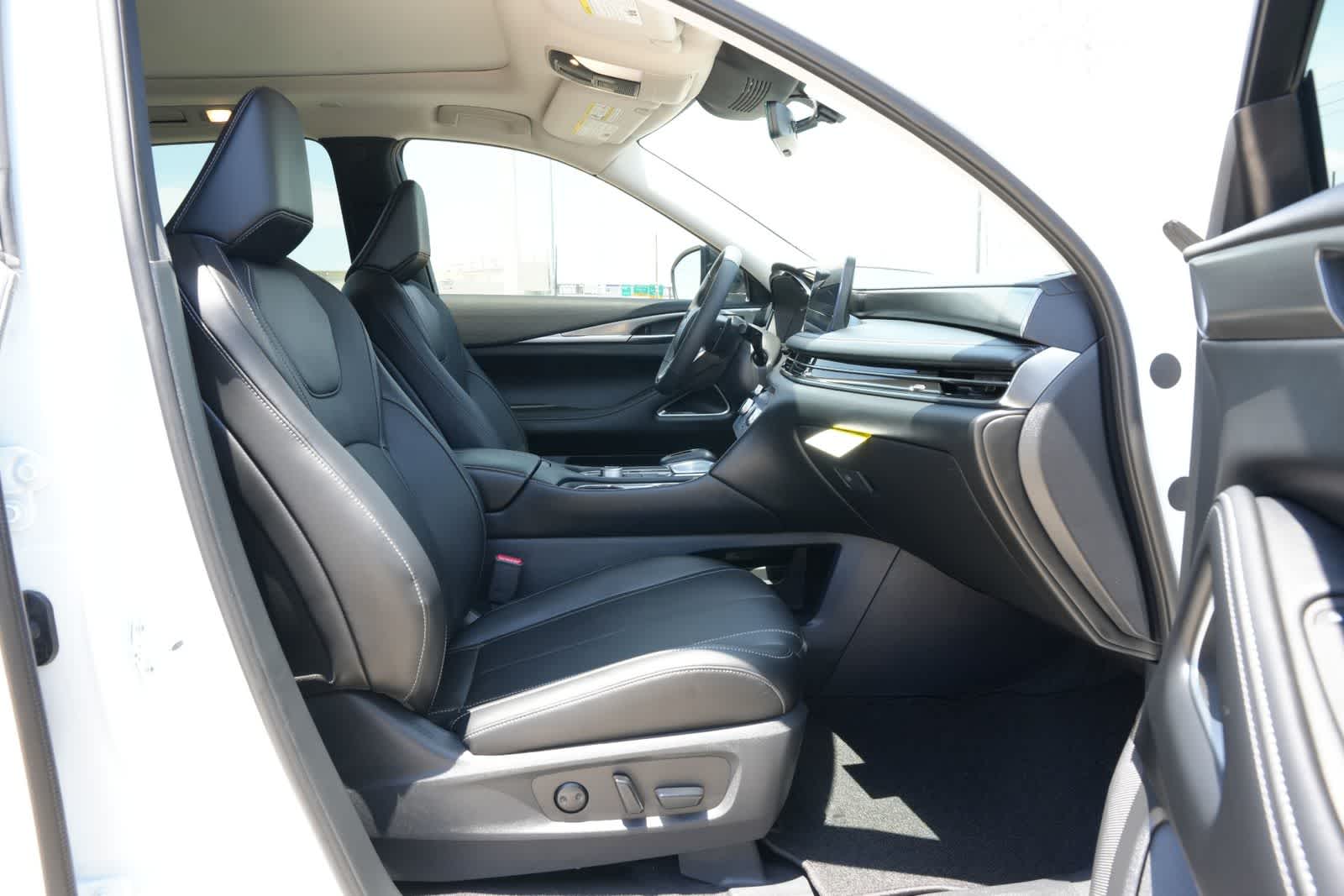 Thumbnail: 2027 INFINITI QX60 - 23