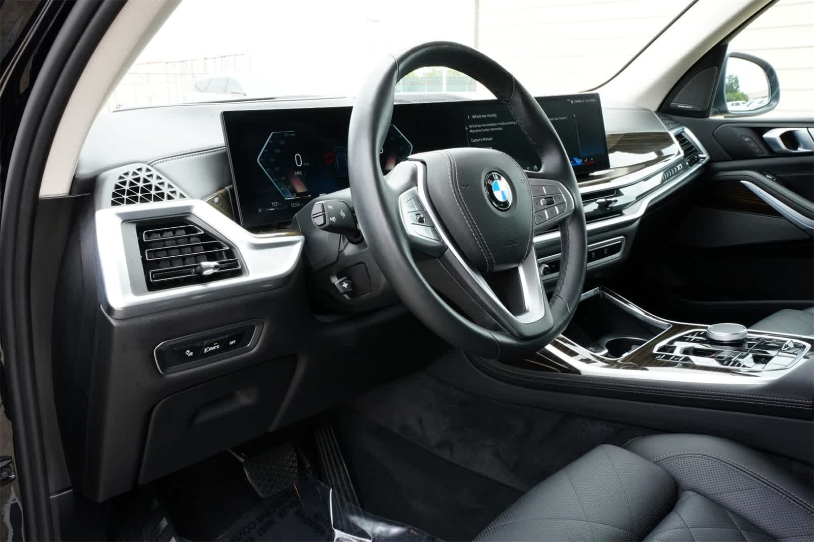 Thumbnail: 2024 BMW X7 - 16