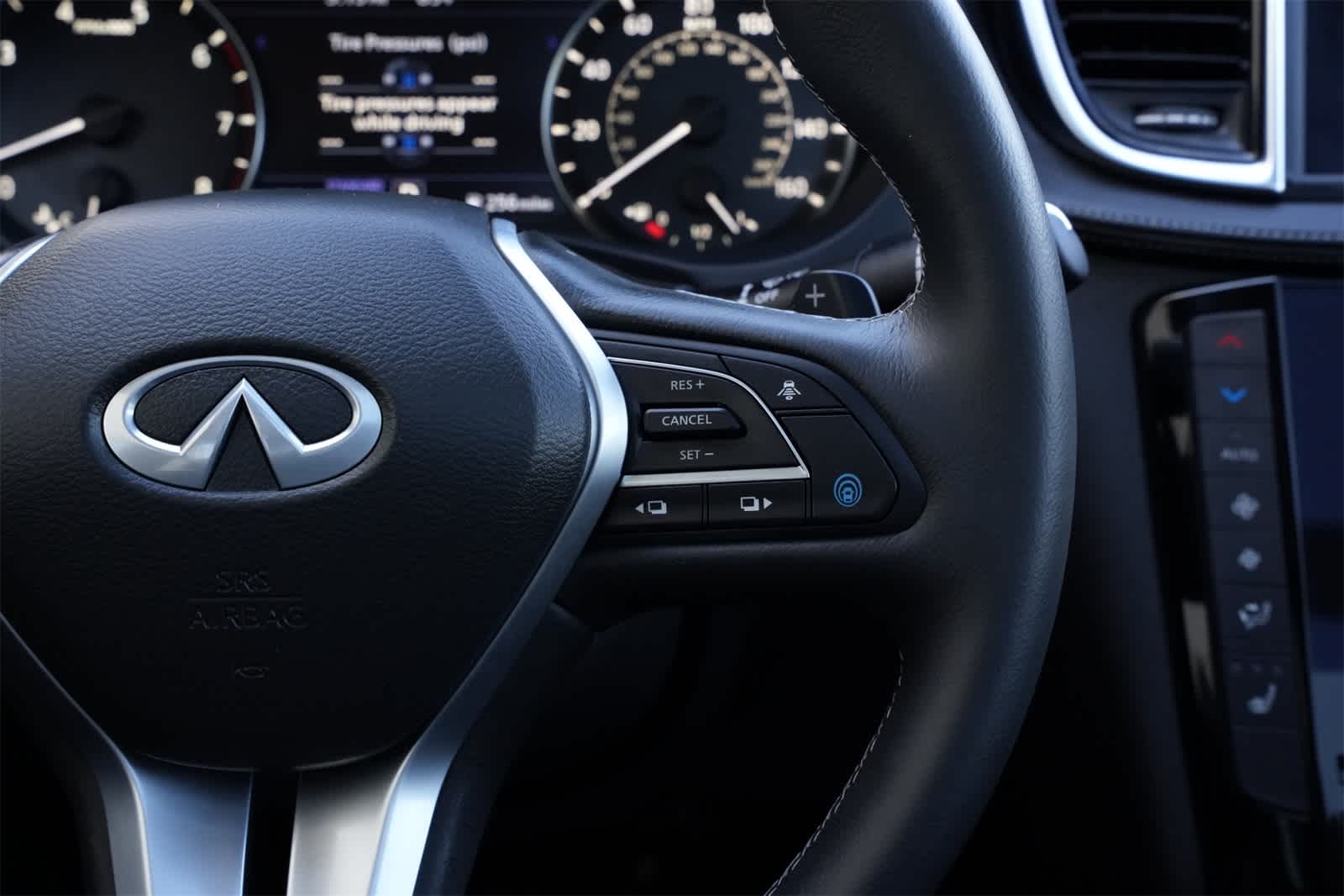 Thumbnail: 2025 INFINITI QX50 - 11