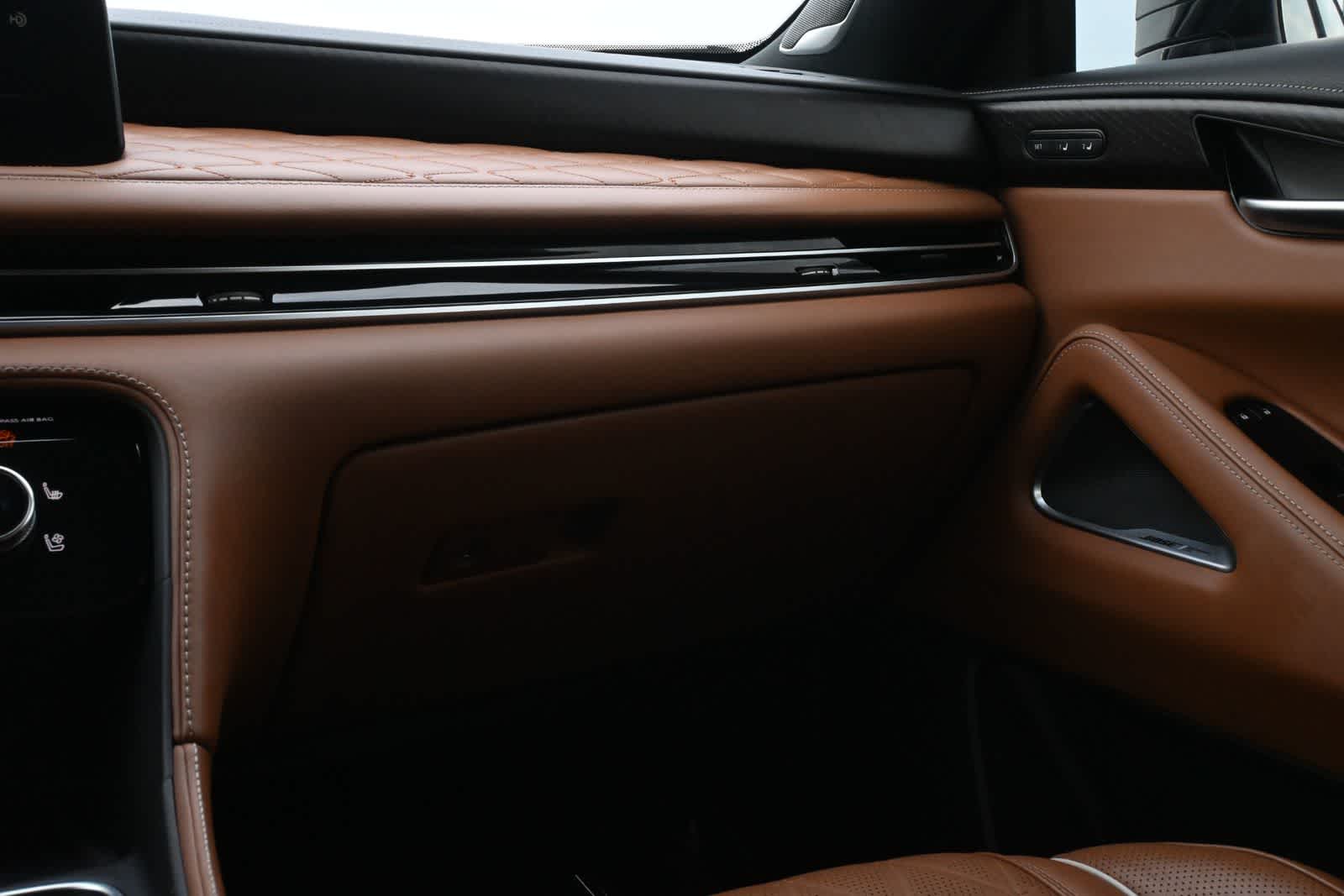 Thumbnail: 2024 INFINITI QX60 - 8