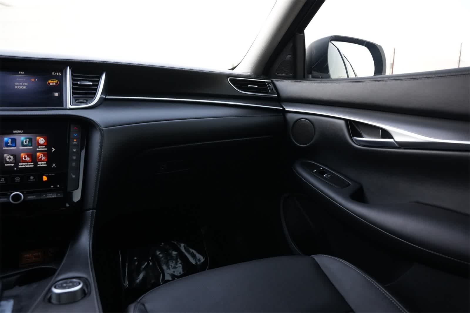 Thumbnail: 2025 INFINITI QX50 - 8