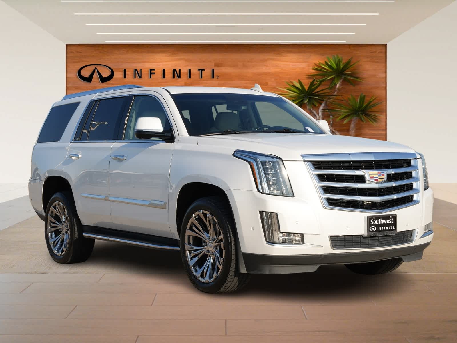 Thumbnail: 2019 Cadillac Escalade - 3