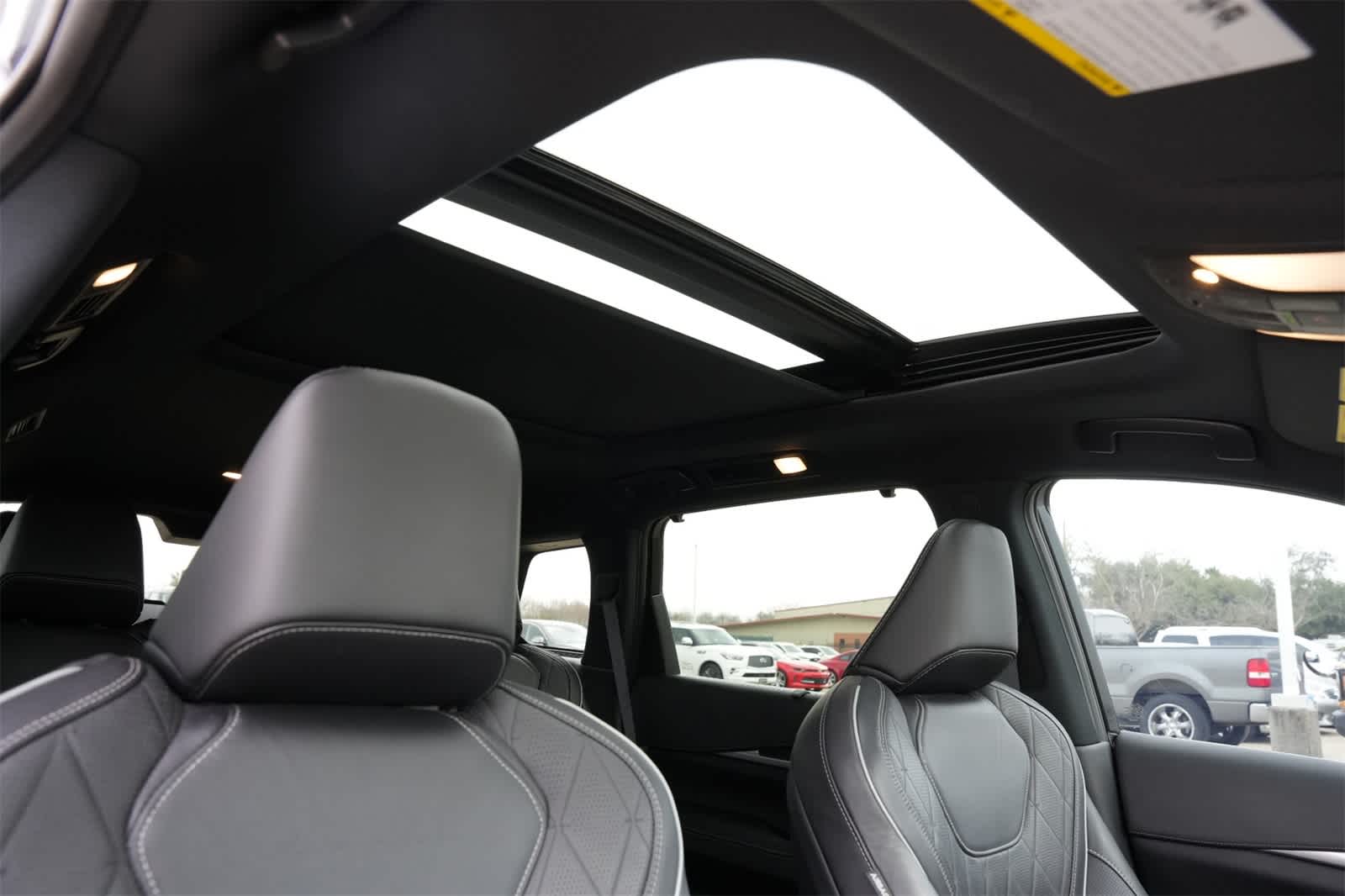 Thumbnail: 2024 INFINITI QX60 - 24