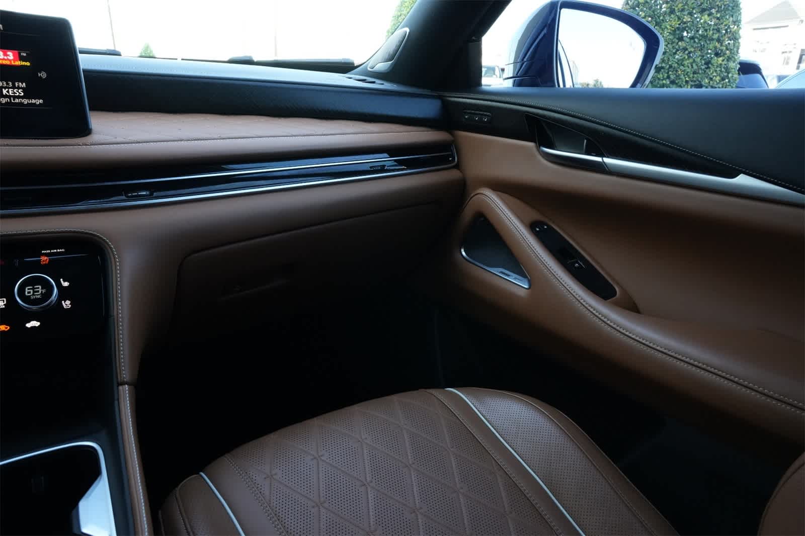 Thumbnail: 2025 INFINITI QX60 - 8