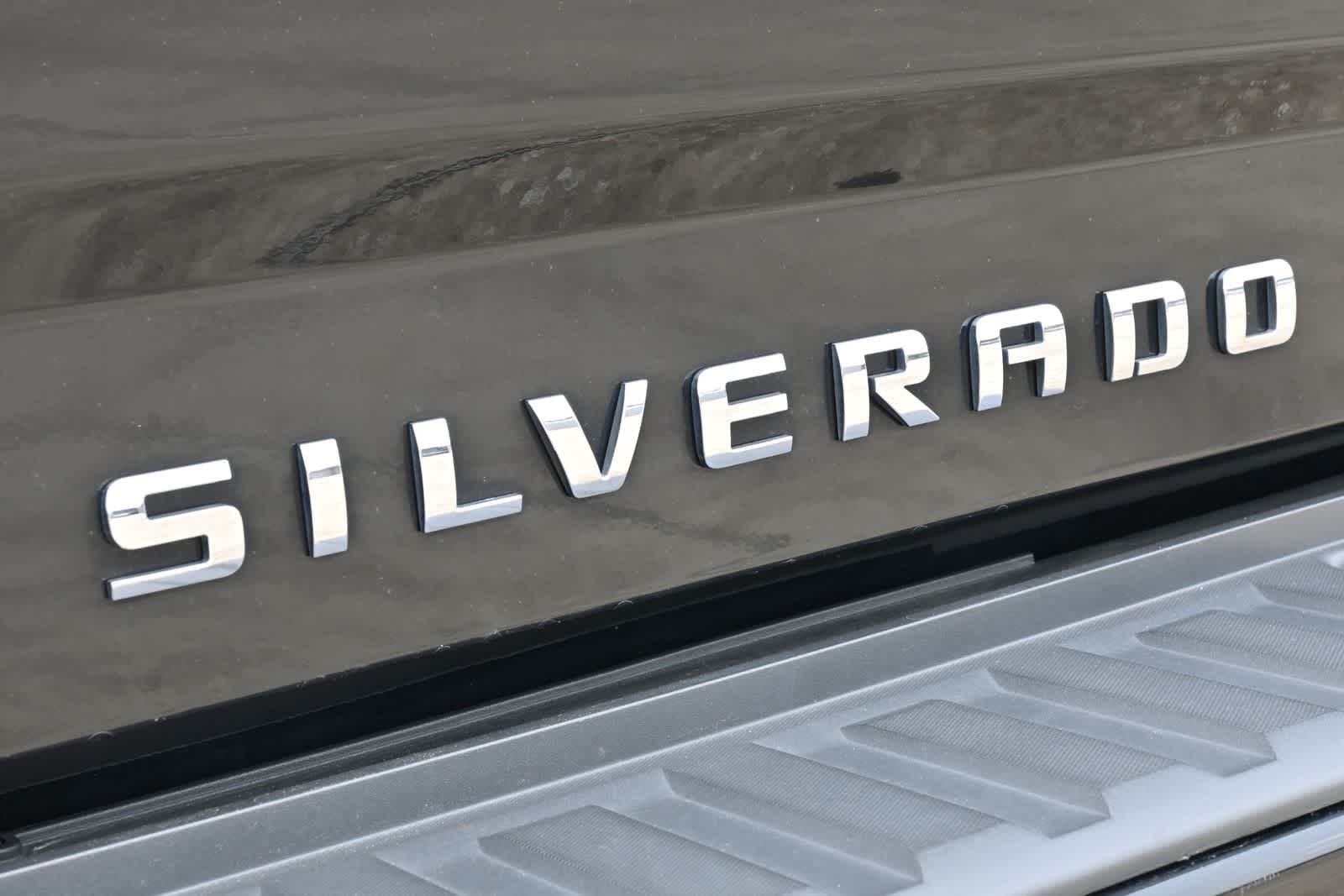 Thumbnail: 2019 Chevrolet Silverado 1500 - 18