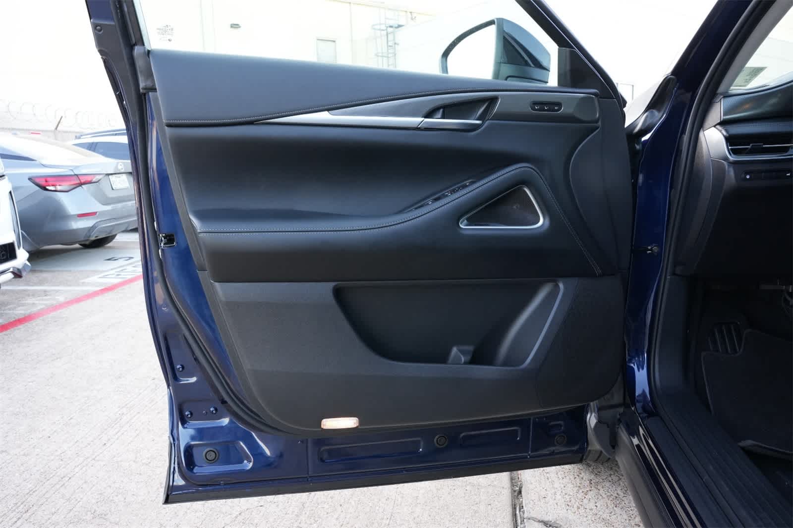 Thumbnail: 2026 INFINITI QX60 - 18