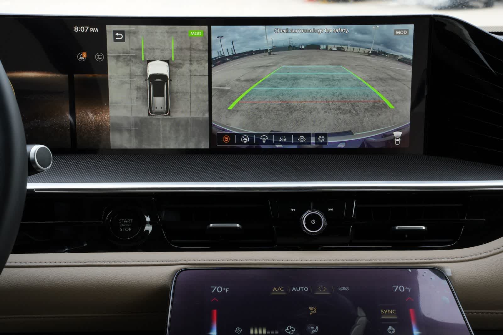 Thumbnail: 2026 INFINITI QX80 - 14