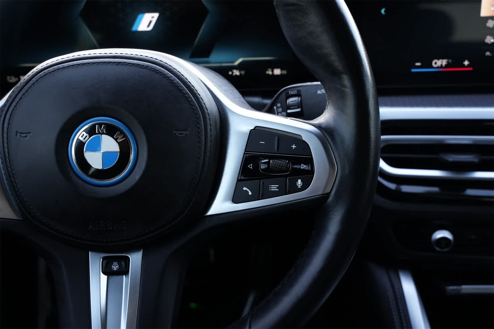 Thumbnail: 2023 BMW i4 - 11