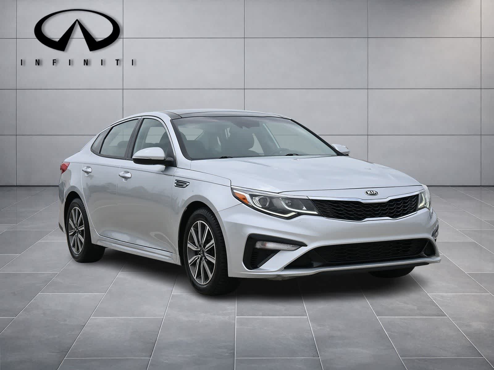 Thumbnail: 2019 Kia Optima - 3