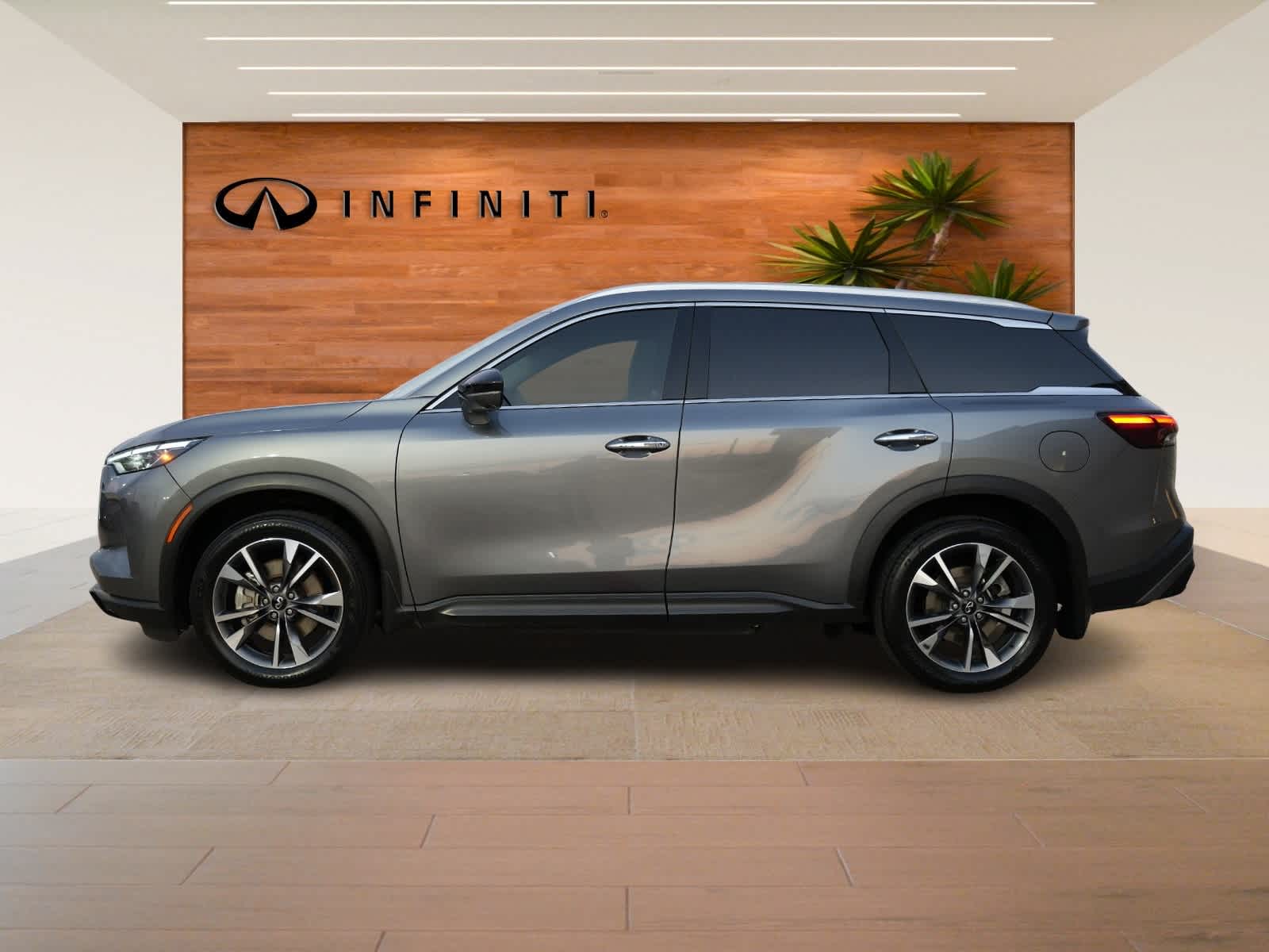 Thumbnail: 2023 INFINITI QX60 - 4