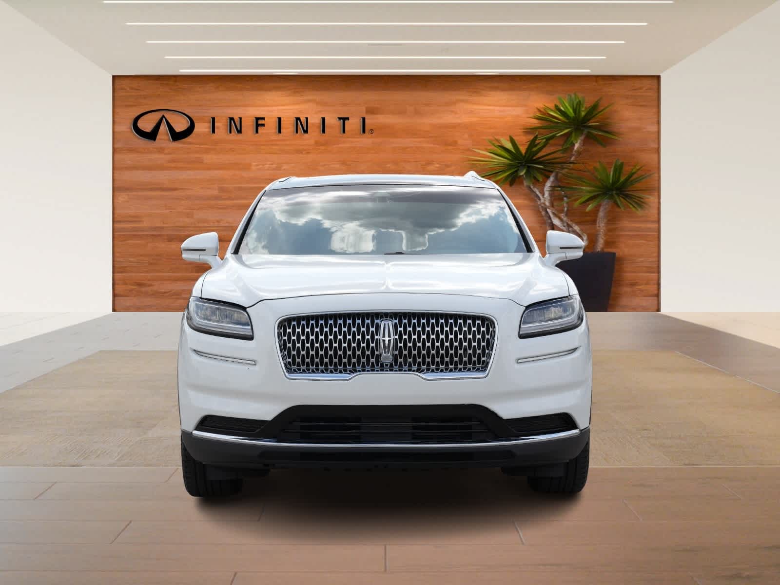 Thumbnail: 2022 Lincoln Nautilus - 2