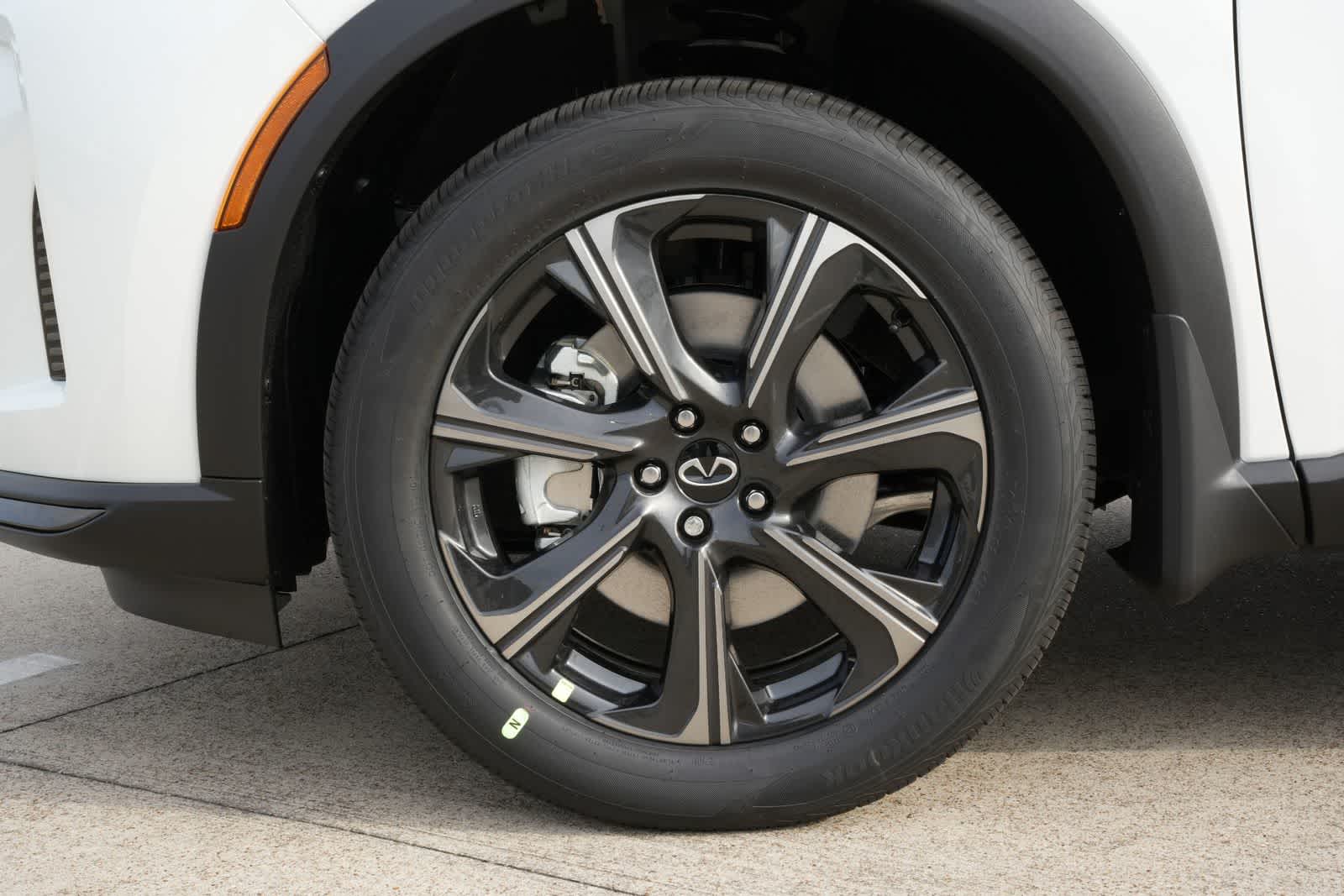 Thumbnail: 2026 INFINITI QX60 - 25