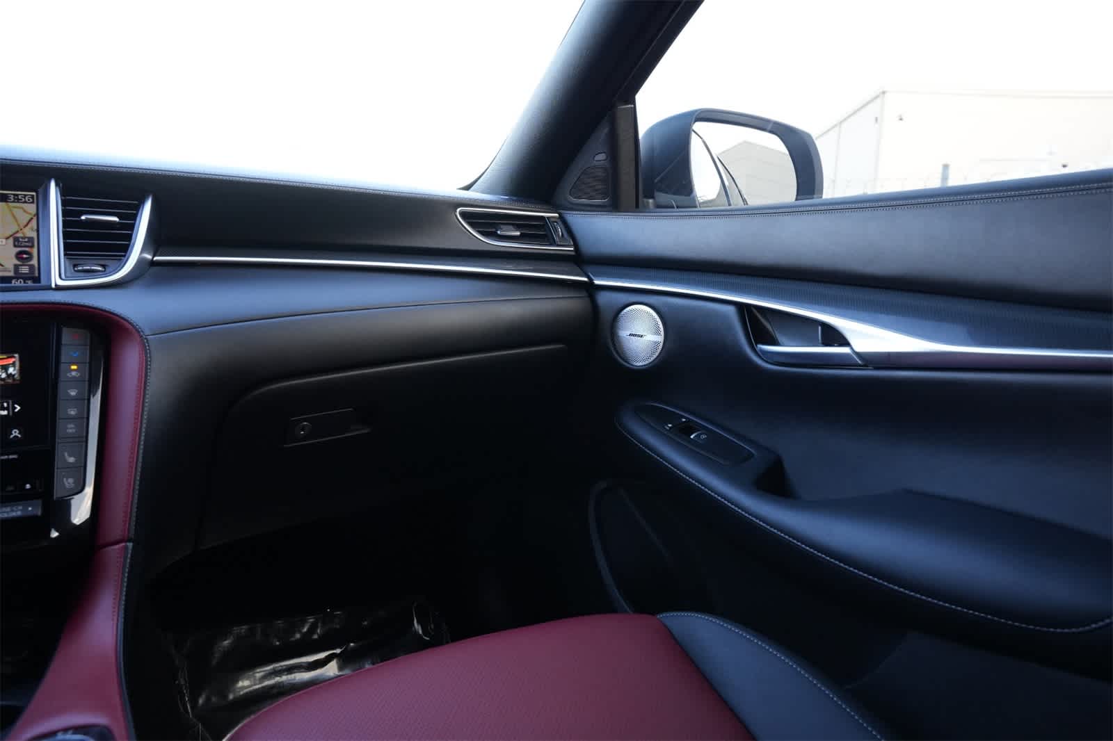 Thumbnail: 2025 INFINITI QX50 - 8