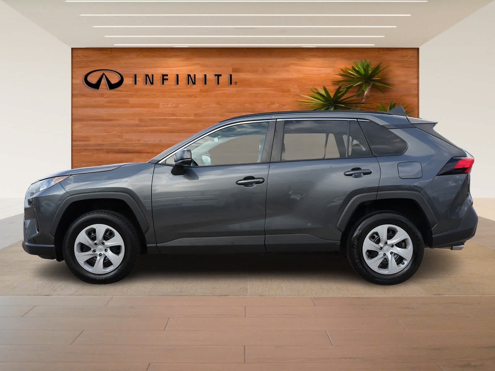 Thumbnail: 2020 Toyota RAV4 - 4