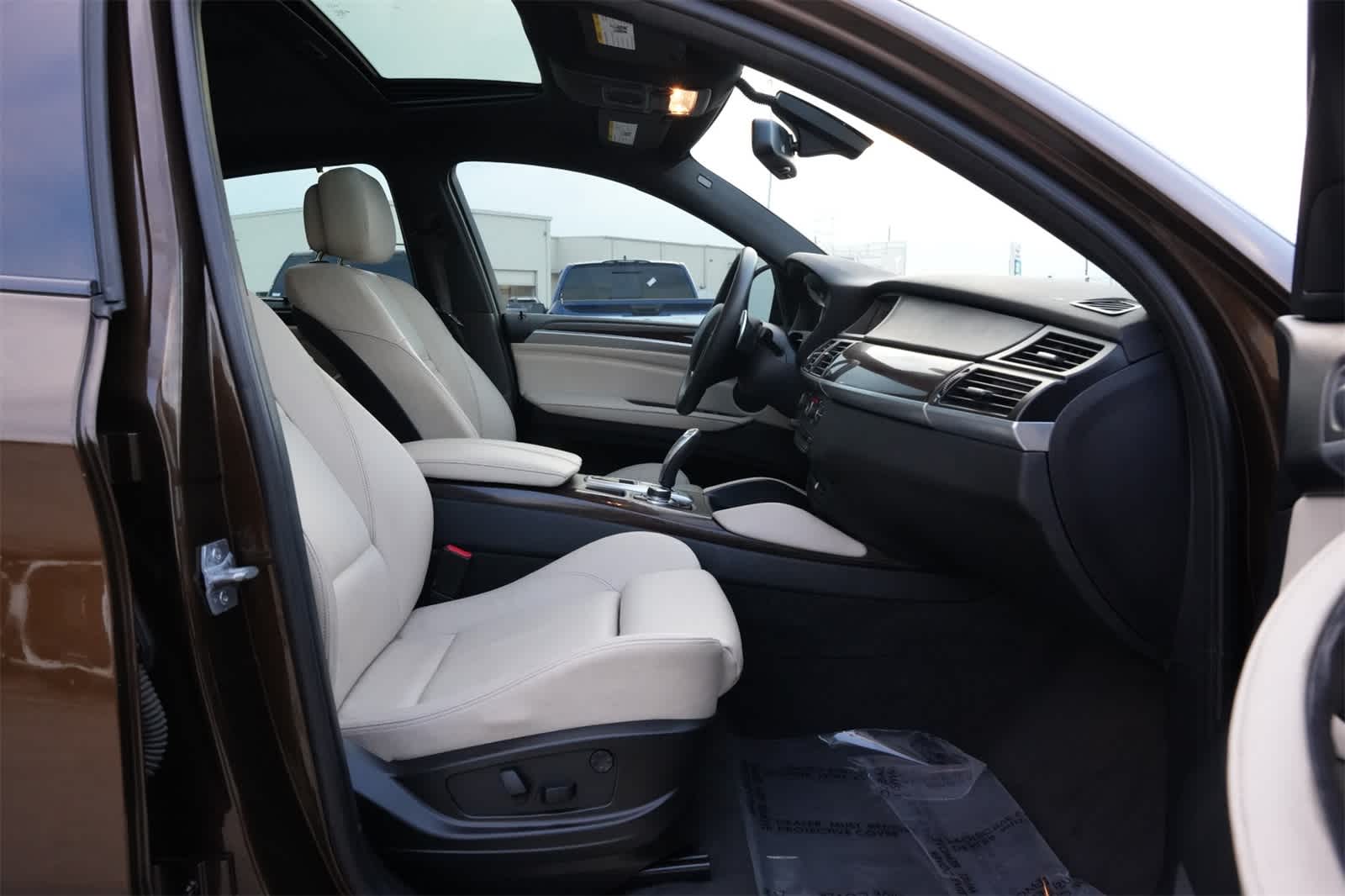 Thumbnail: 2014 BMW X6 - 24