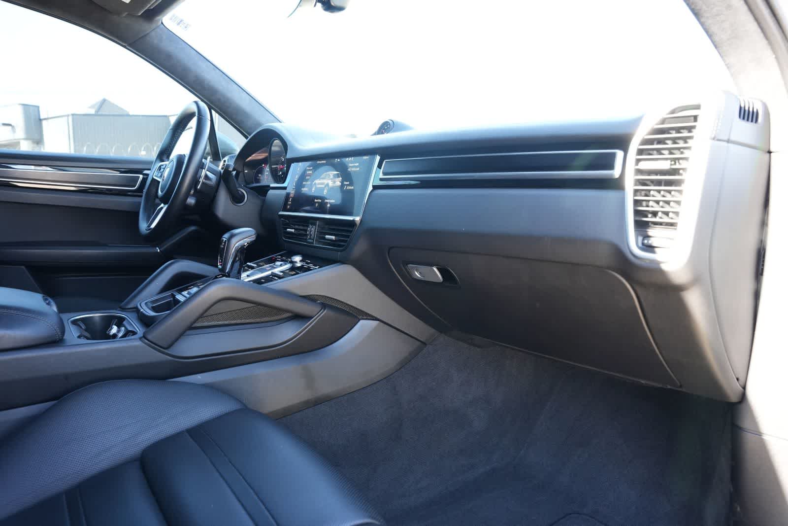 Thumbnail: 2021 Porsche Cayenne - 20