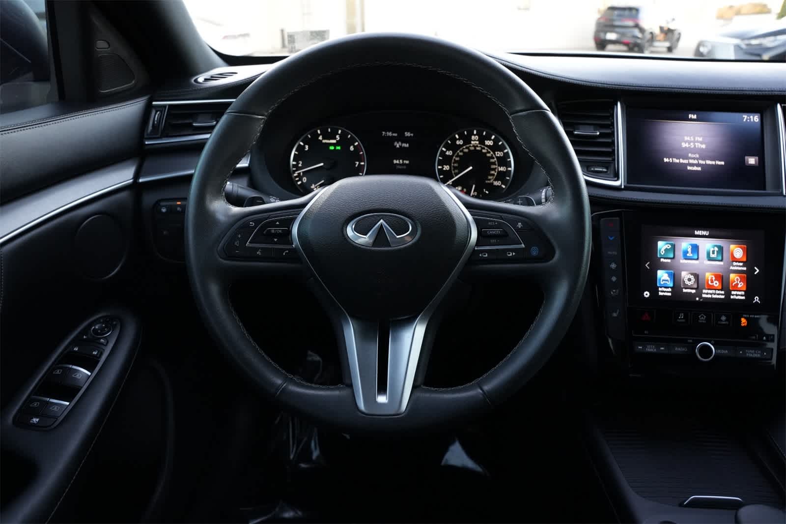 Thumbnail: 2023 INFINITI QX55 - 9