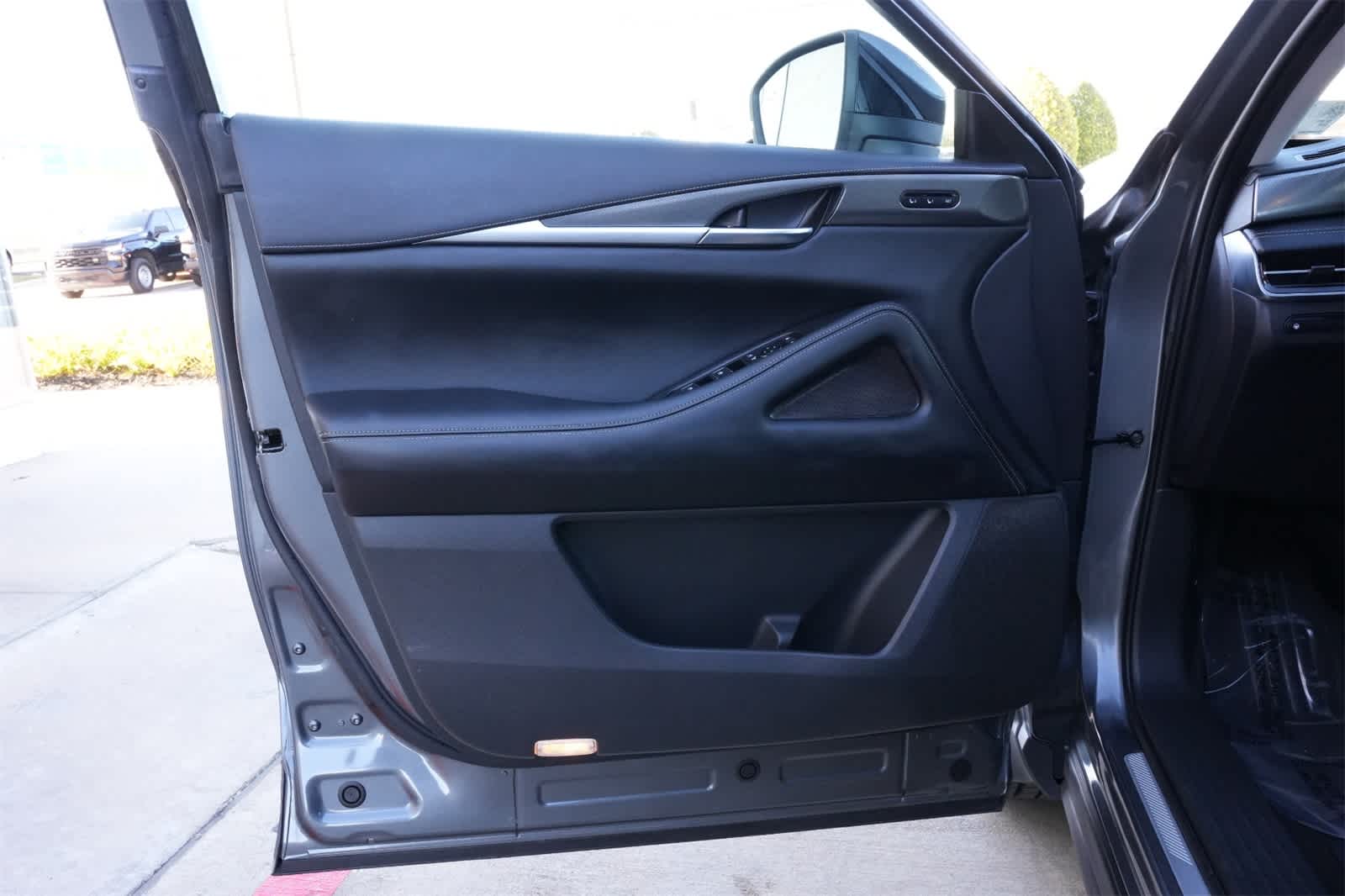 Thumbnail: 2023 INFINITI QX60 - 18