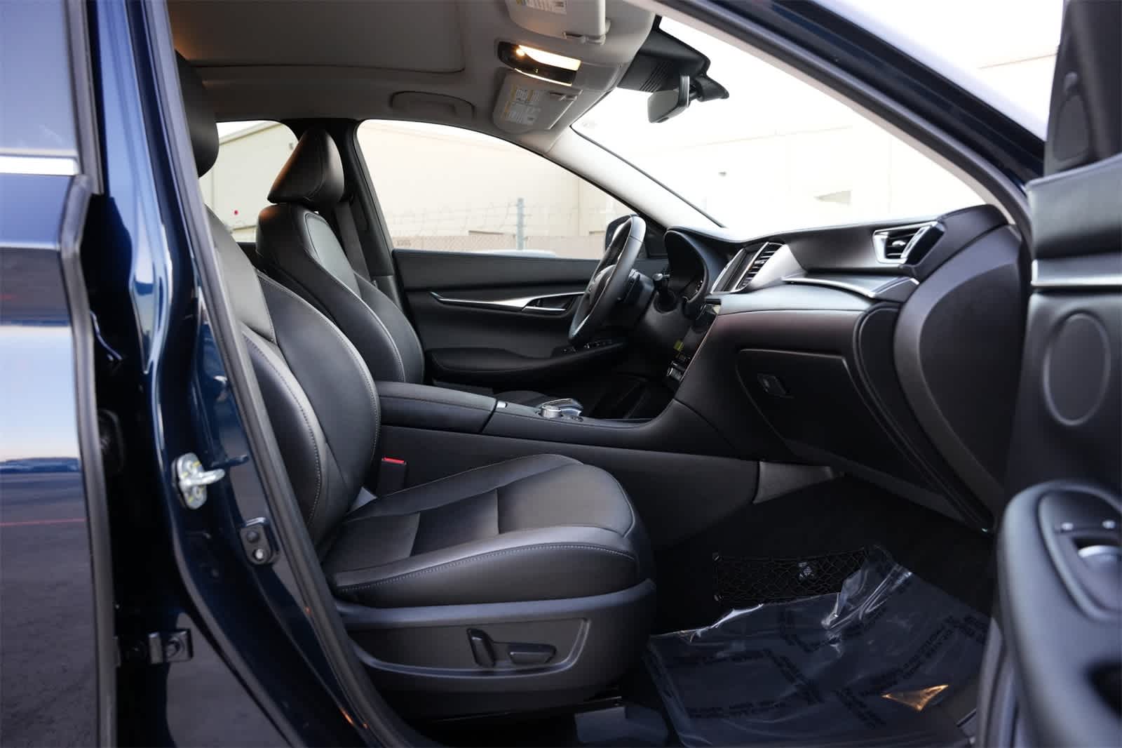 Thumbnail: 2025 INFINITI QX50 - 24