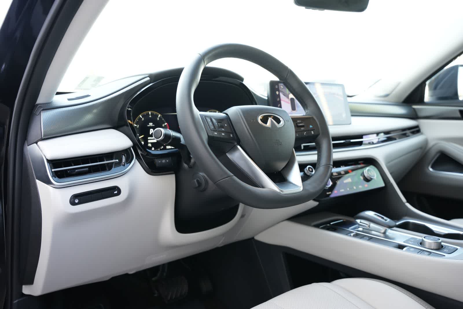 Thumbnail: 2026 INFINITI QX60 - 16