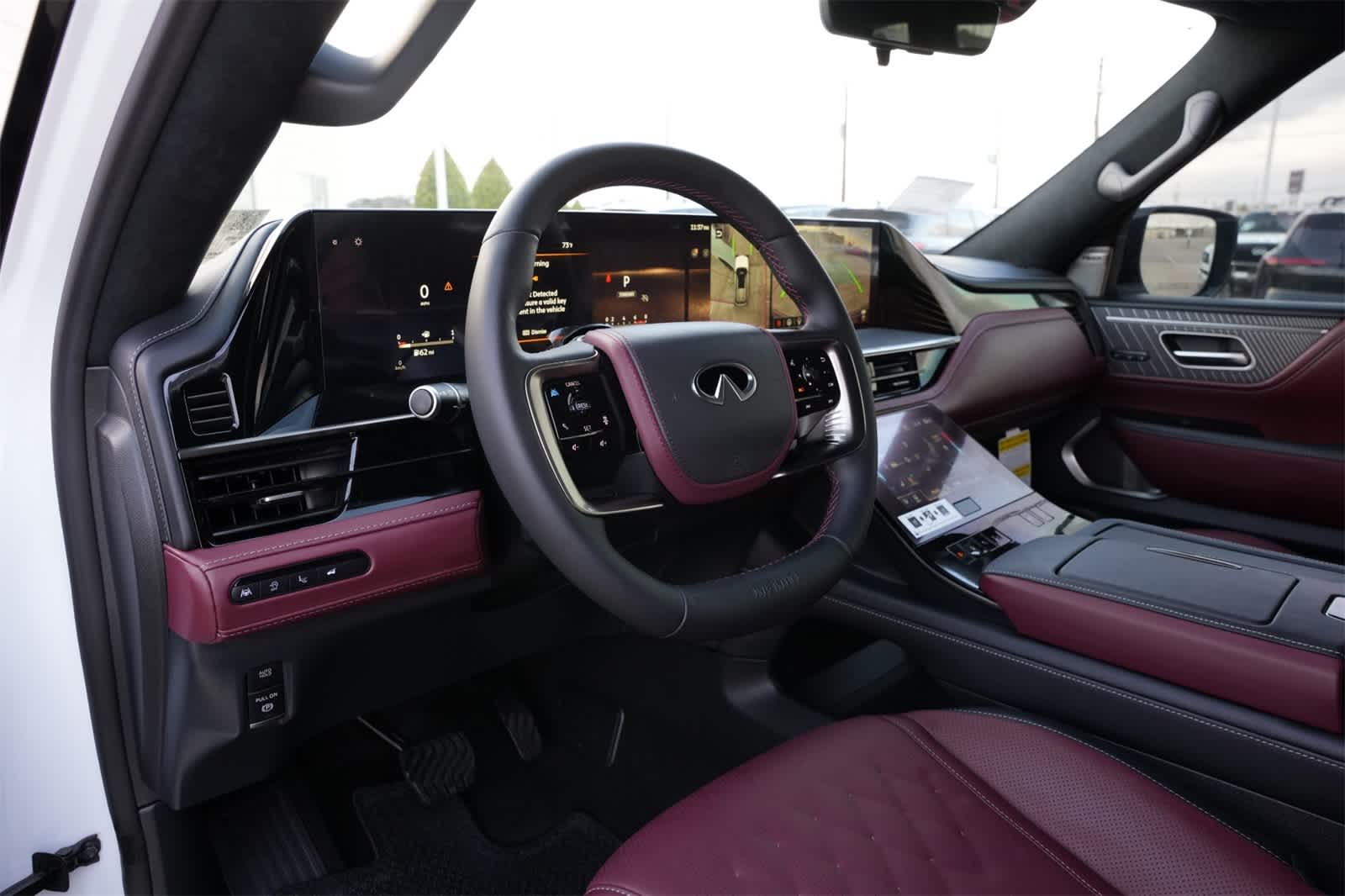 Thumbnail: 2026 INFINITI QX80 - 16