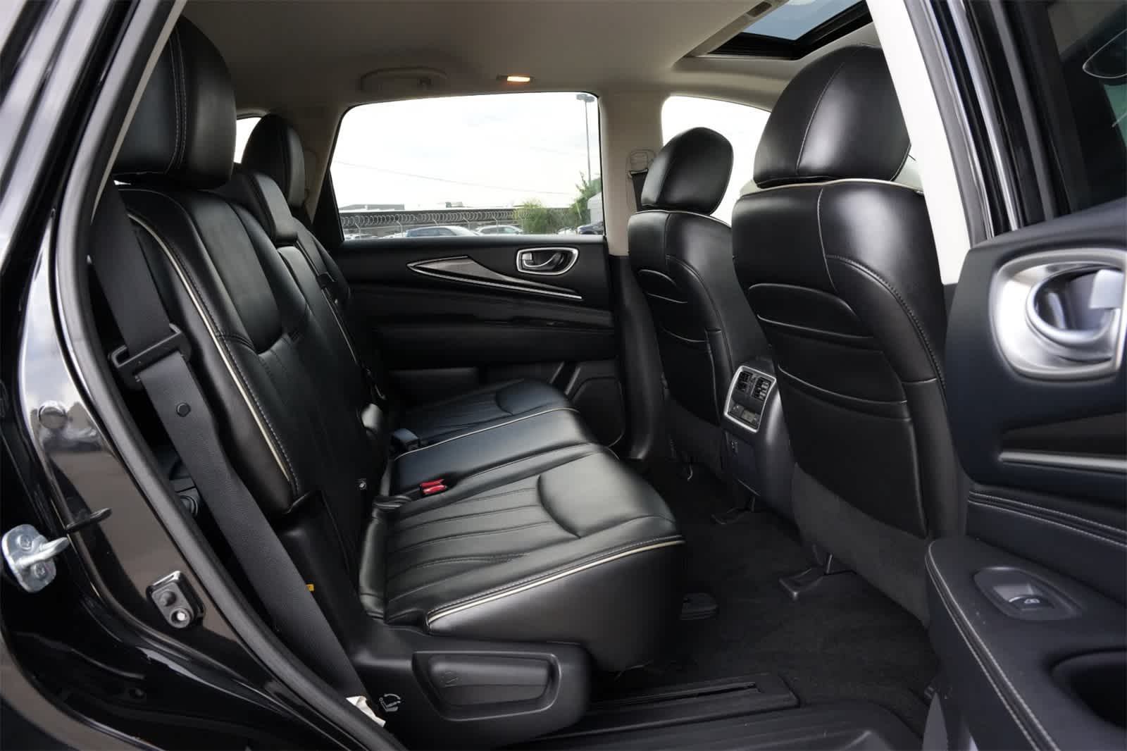 Thumbnail: 2016 INFINITI QX60 - 20
