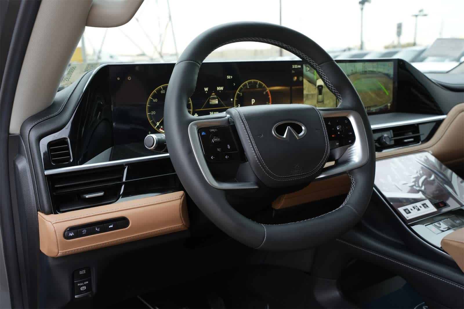Thumbnail: 2025 INFINITI QX80 - 16