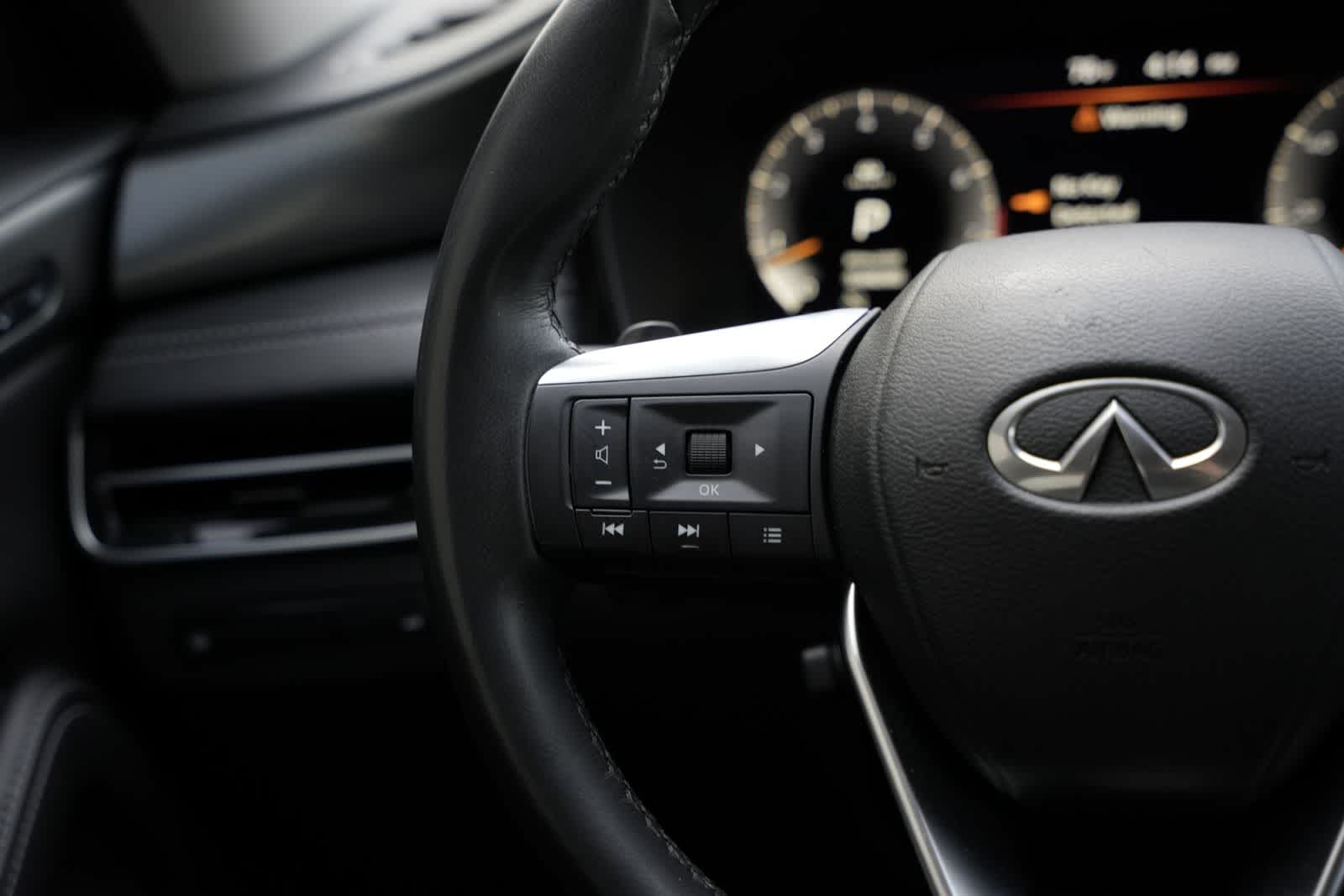 Thumbnail: 2023 INFINITI QX60 - 10
