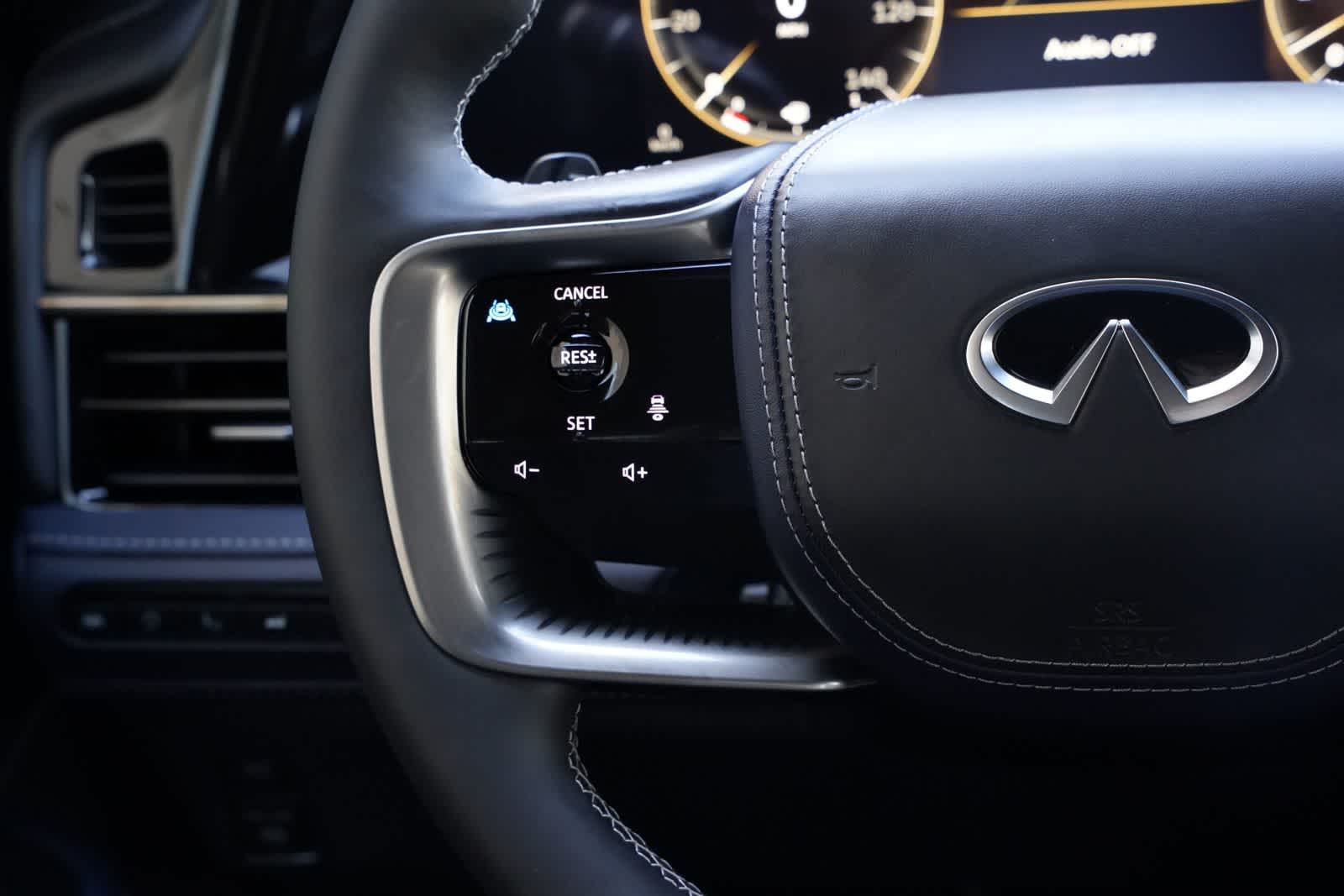 Thumbnail: 2026 INFINITI QX80 - 10
