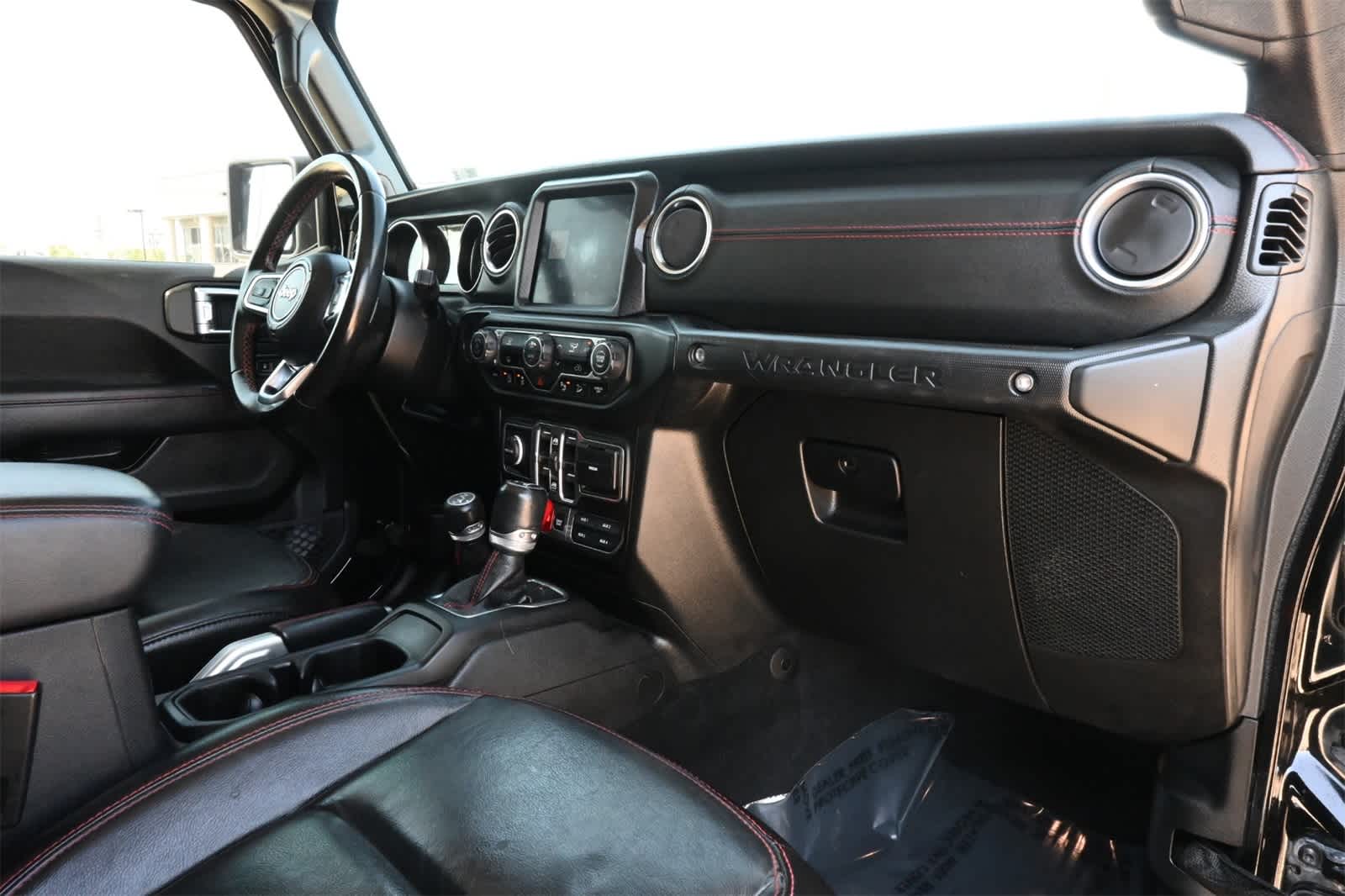Thumbnail: 2020 Jeep Wrangler - 23