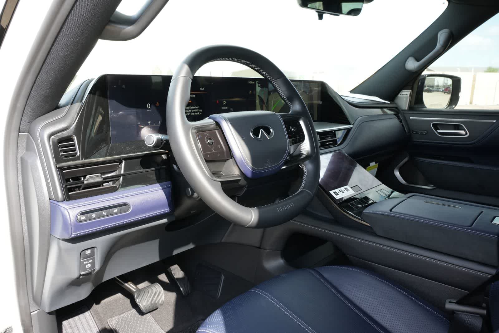 Thumbnail: 2026 INFINITI QX80 - 16